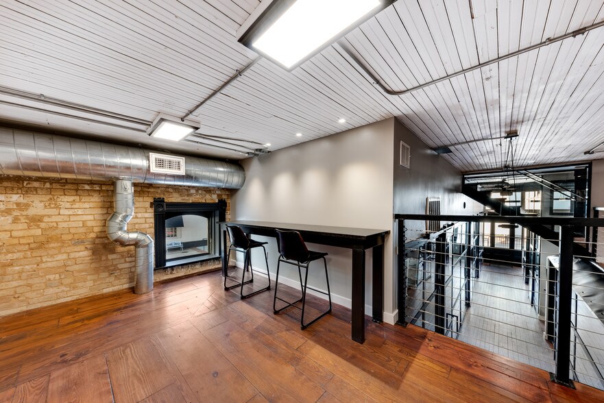 More Photos Of 102 S Goliad St, Rockwall Office For Lease