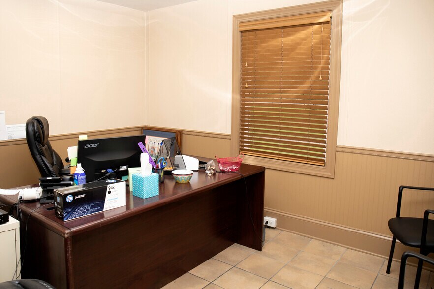 More Photos Of 204 S Main St, Federalsburg Storefront Retail Office For Sale