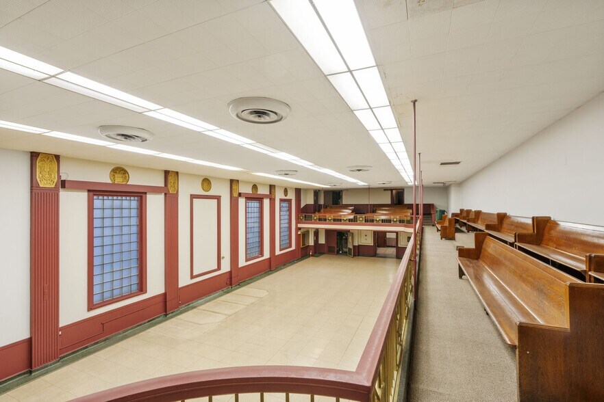 More Photos Of 175 W Washington St, Chicago Office For Sale