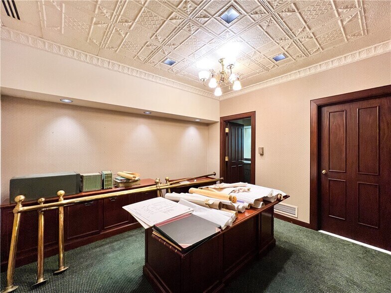 More Photos Of 436 E La Salle Ave, Barron Office Residential For Lease