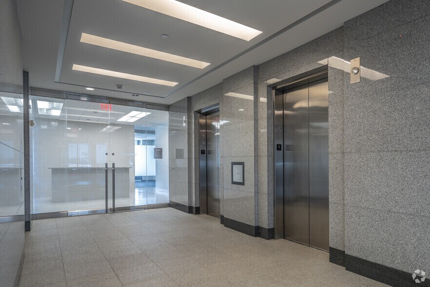 More Photos Of 3 Sugar Creek Center Blvd, Sugar Land Office For Lease
