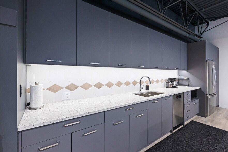 More Photos Of 1750 120 Av NE, Calgary Warehouse For Sale