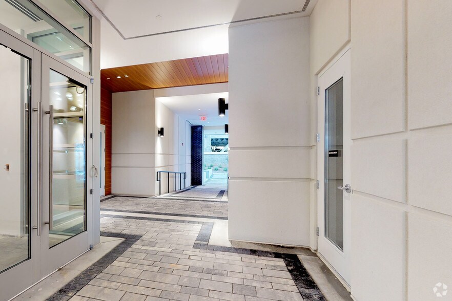 More Photos Of 1916 Ayrsley Town Blvd, Charlotte Office For Lease