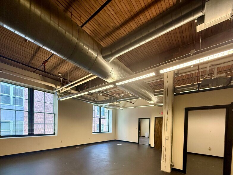 More Photos Of 301 S Blount St, Madison Loft Creative Space For Lease