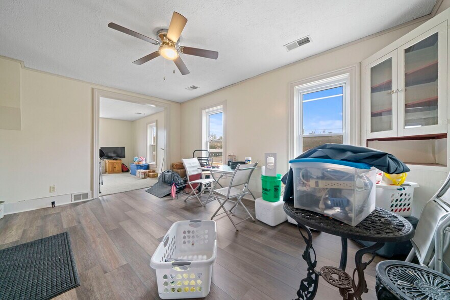 More Photos Of 208 N Walnut St, Stillman Valley General Retail For Sale