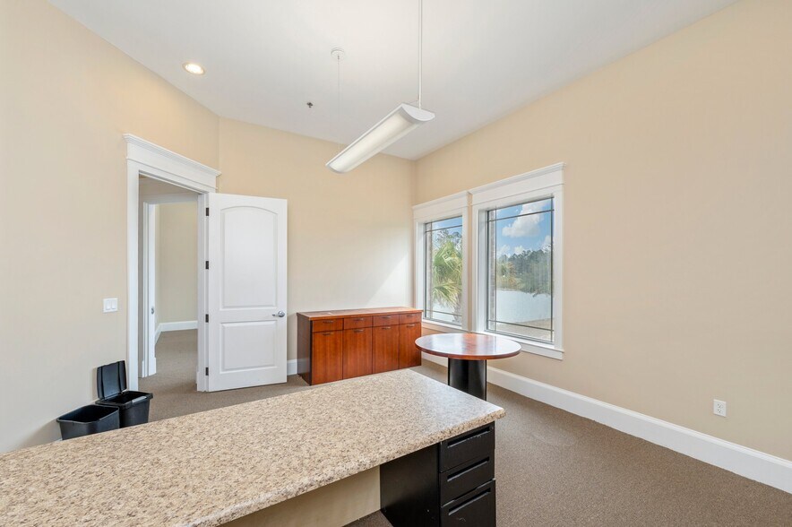 More Photos Of 3201 Heritage Plantation Blvd, Laurel Hill Office For Sale