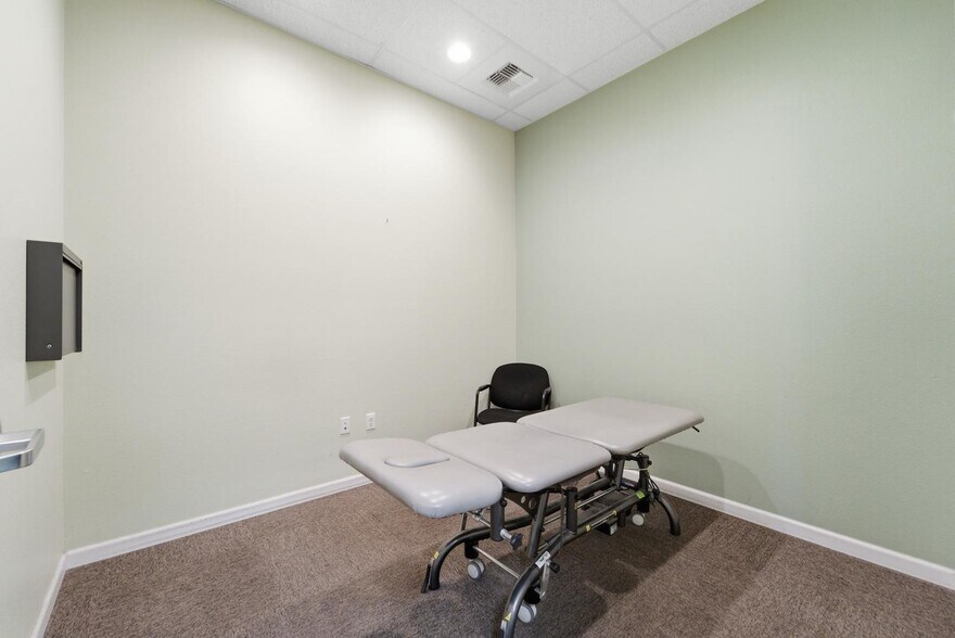 More Photos Of 1465 Tharp Rd, Yuba City General Retail For Lease