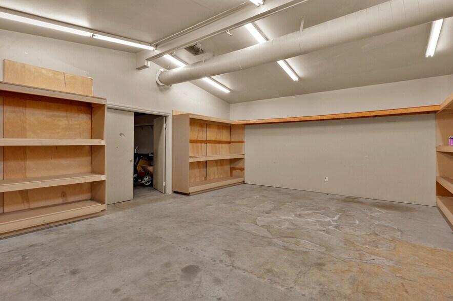 More Photos Of 801 W Whittier Blvd, La Habra Storefront Retail Residential For Sale