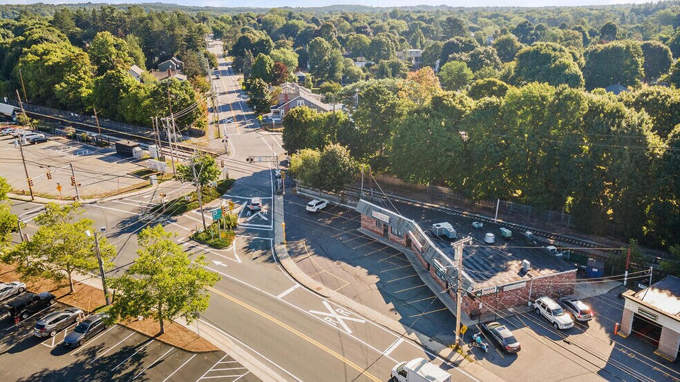 More Photos Of 139 Dodge St, Beverly Storefront For Sale