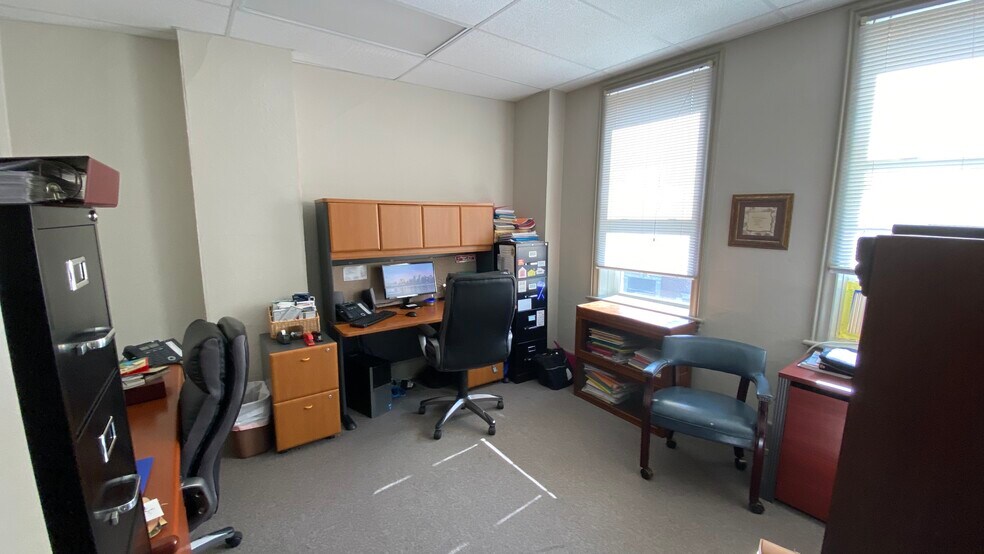 More Photos Of 309 S Main St, Phillipsburg Office For Sale