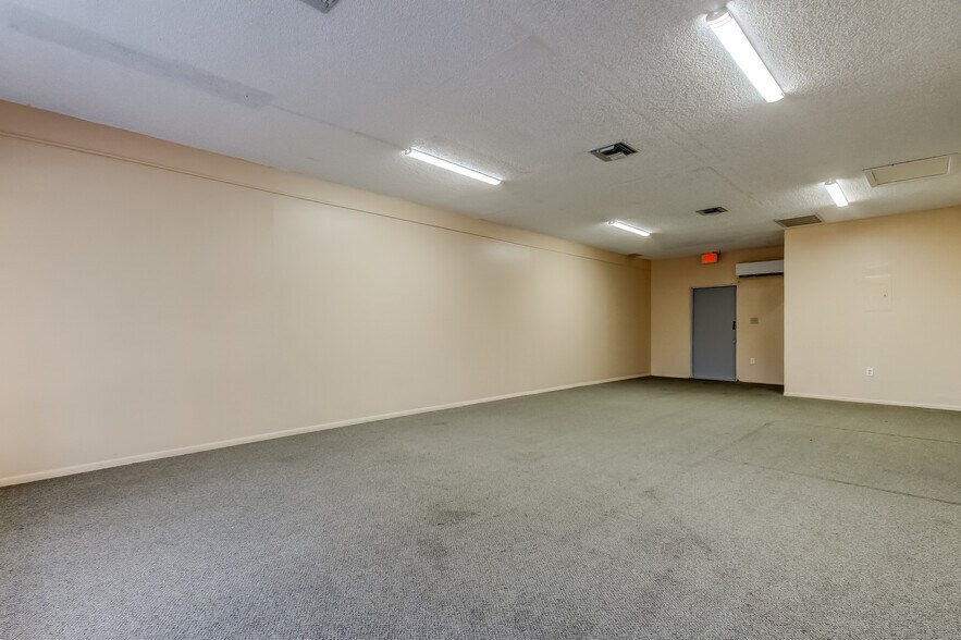 More Photos Of 3333 US Highway 19, Holiday Freestanding For Lease