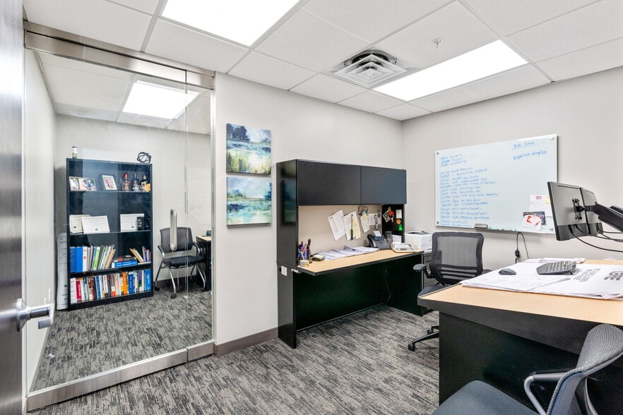 More Photos Of 3312 Gilmore Industrial Blvd, Louisville Warehouse For Lease