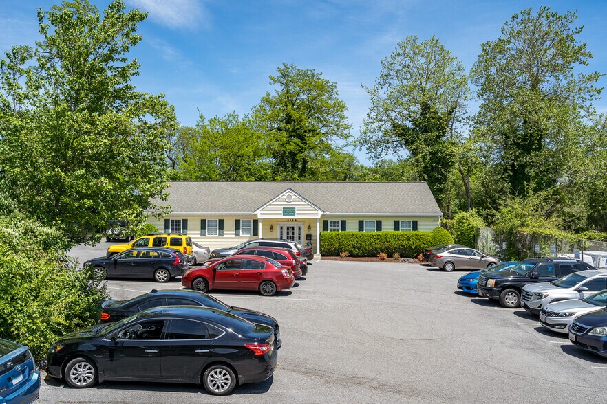 More Photos Of 10335-10339 Kensington Pky, Kensington Office For Lease