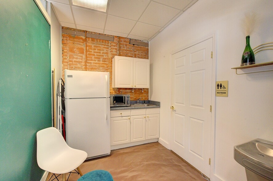 More Photos Of 205 N Laurens St, Greenville Loft Creative Space For Sale