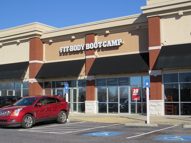 More Photos Of 840 S Glynn St, Fayetteville Unknown For Lease