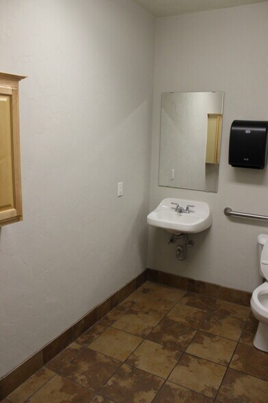More Photos Of 1521 Randolph Rd, Janesville Medical For Lease