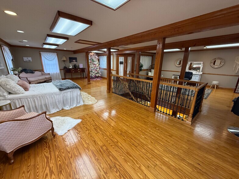 More Photos Of 102 Live Oak St, Tabor City Restaurant For Sale