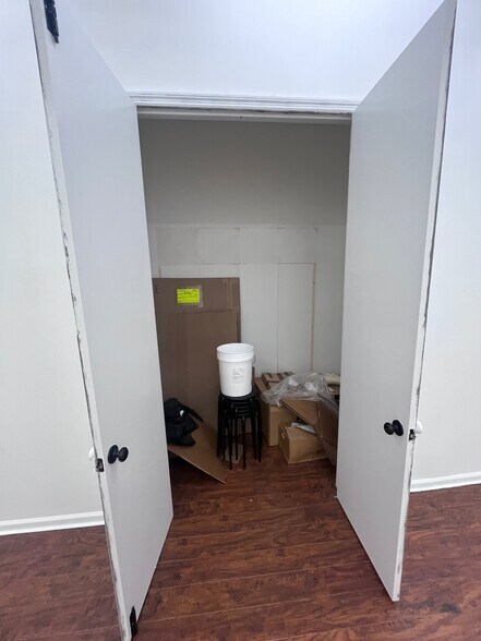 More Photos Of 39 W 14th St, New York Office For Lease