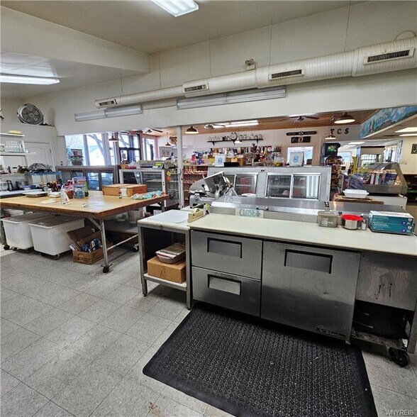 More Photos Of 10204 Roosevelt Hwy, Lyndonville General Retail For Sale