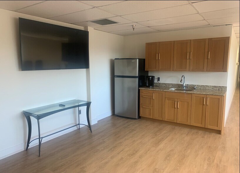 More Photos Of 10505 Judicial Dr, Fairfax Office For Lease