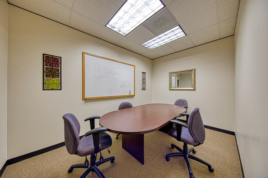 More Photos Of 1300 N Sam Houston Pky E, Houston Office Residential For Lease