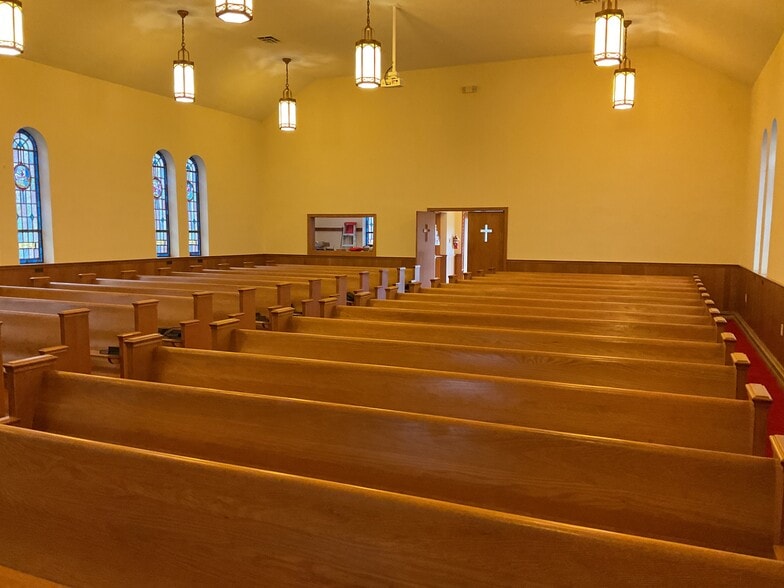 More Photos Of 291 Klondike Rd, State Road Religious Facility For Sale