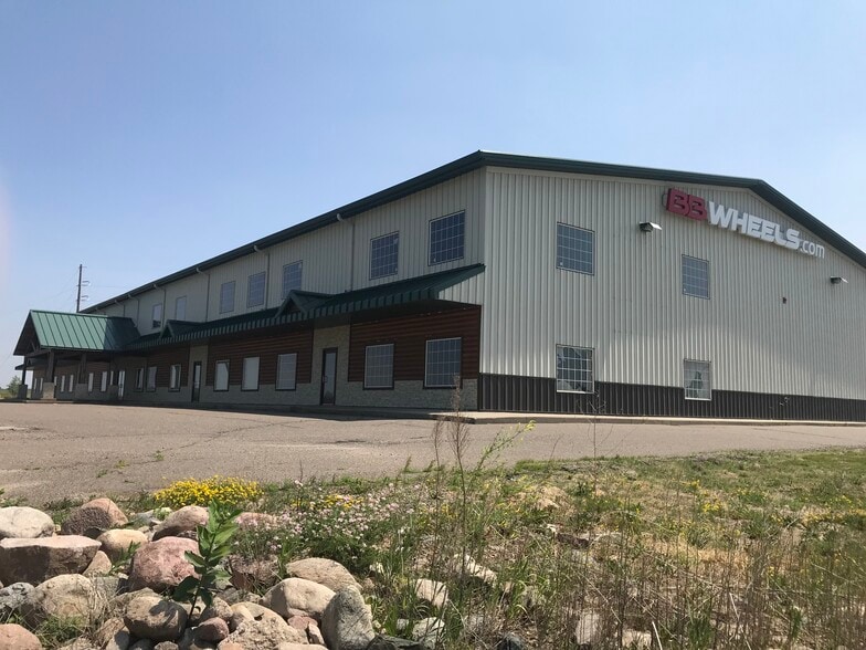 More Photos Of 209 County Road 156, Albany Showroom For Sale