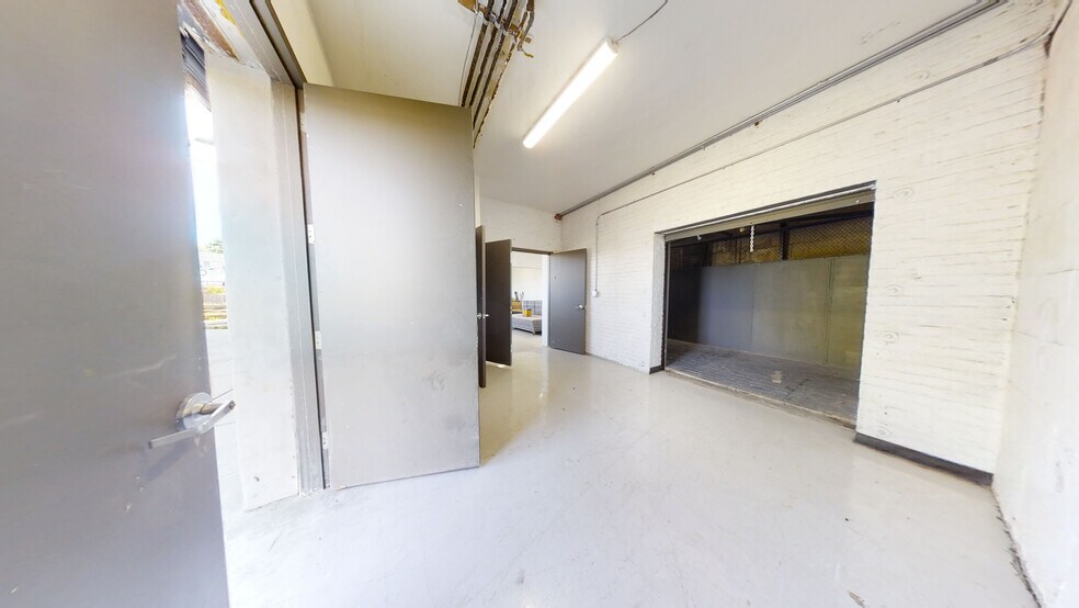 More Photos Of 14 Hedden Pl, East Orange Warehouse For Lease