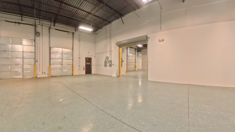 More Photos Of 6230 Regency Pky, Norcross Unknown For Lease