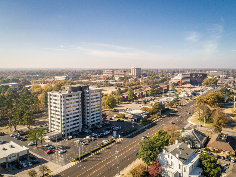 More Photos Of 6263 Poplar Ave, Memphis Office For Lease