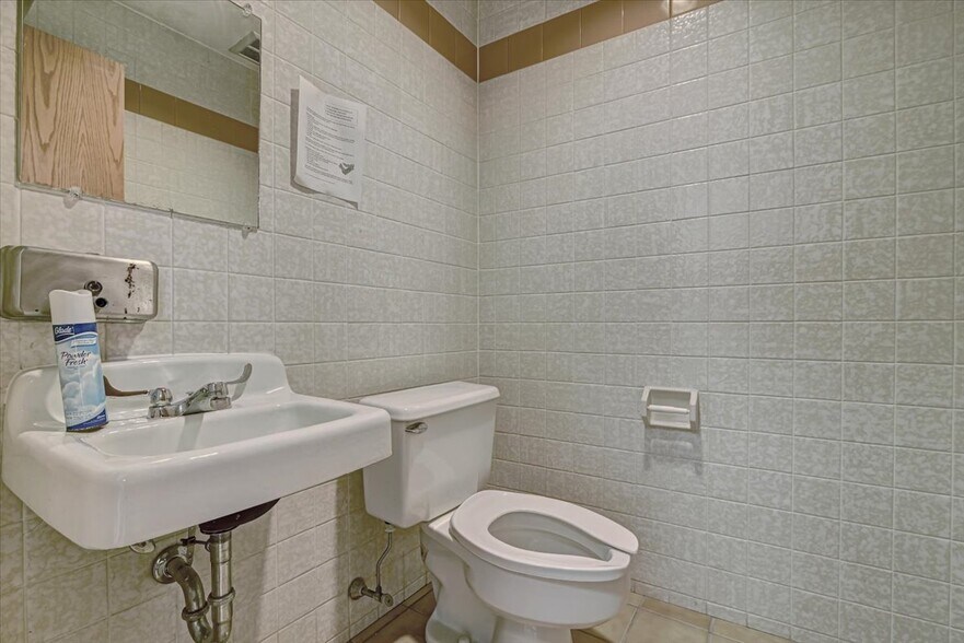 More Photos Of 1337 N Main Ave, Scranton Medical For Lease