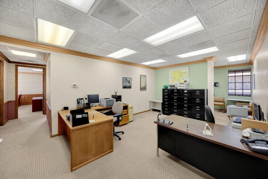 More Photos Of 940 W 17th St, Santa Ana Loft Creative Space For Lease