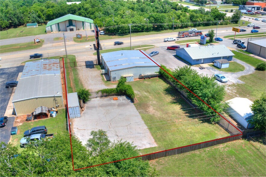 More Photos Of 1608 E State Highway 152, Mustang Warehouse For Sale