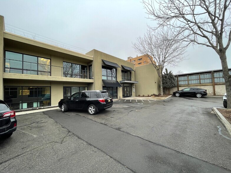 More Photos Of 455 E 200 S, Salt Lake City Office For Sale