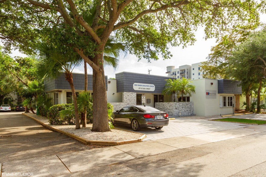 More Photos Of 212 SE 8th St, Fort Lauderdale Office Residential For Sale