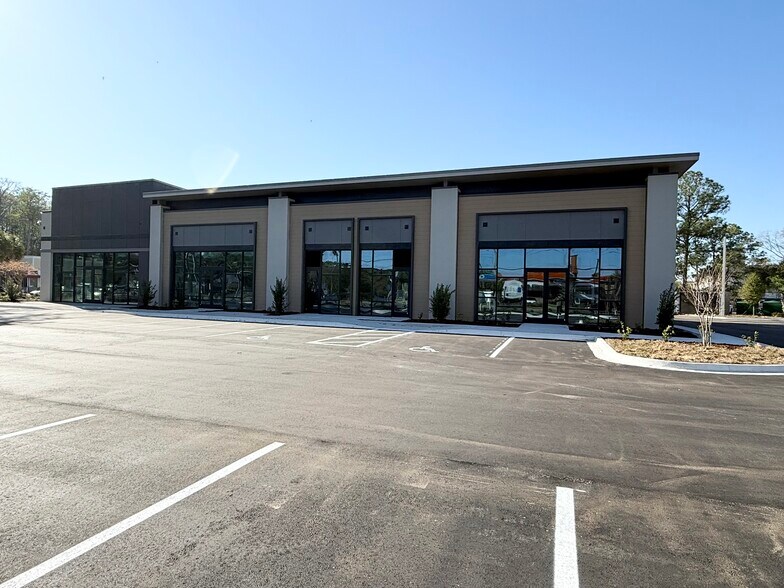 Primary Photo Of 8730 Baymeadows Rd, Jacksonville Storefront For Lease