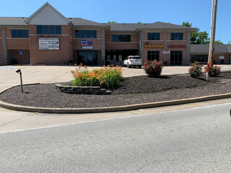 More Photos Of 30 W Highway D, New Melle Storefront Retail Office For Lease