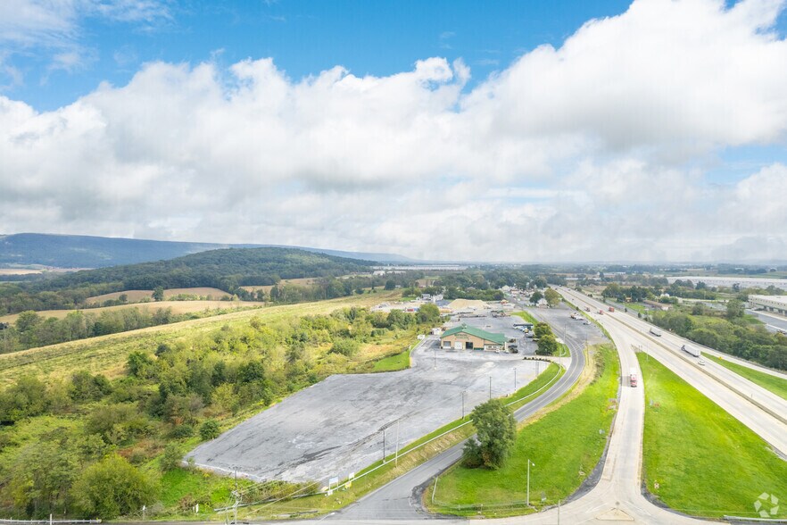 More Photos Of 655 Brown Rd, Myerstown Warehouse For Sale