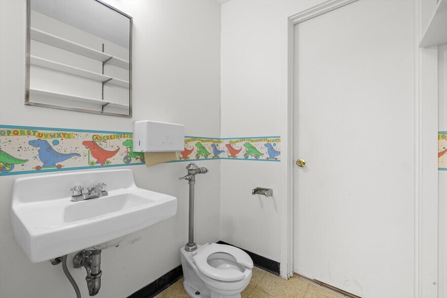 More Photos Of 4300 James Ln, Chattanooga Specialty For Sale