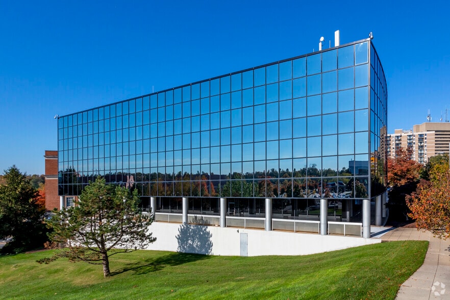 More Photos Of 600 Jefferson Plz, Rockville Office For Lease