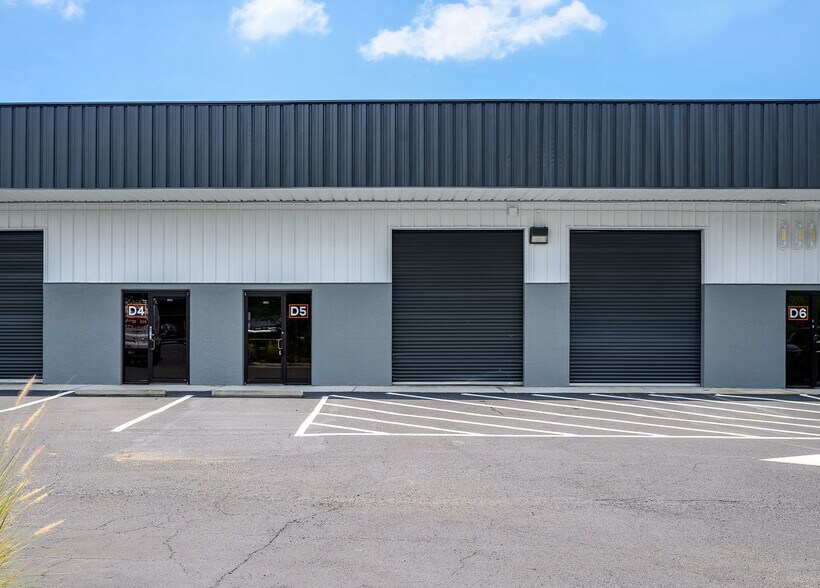 More Photos Of 2815 E Henry Ave, Tampa Unknown For Lease