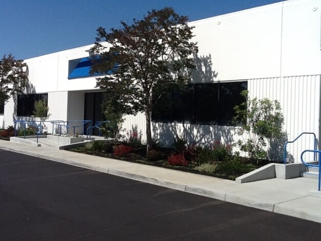 More Photos Of 7755 Pardee Ln, Oakland Research And Development For Lease