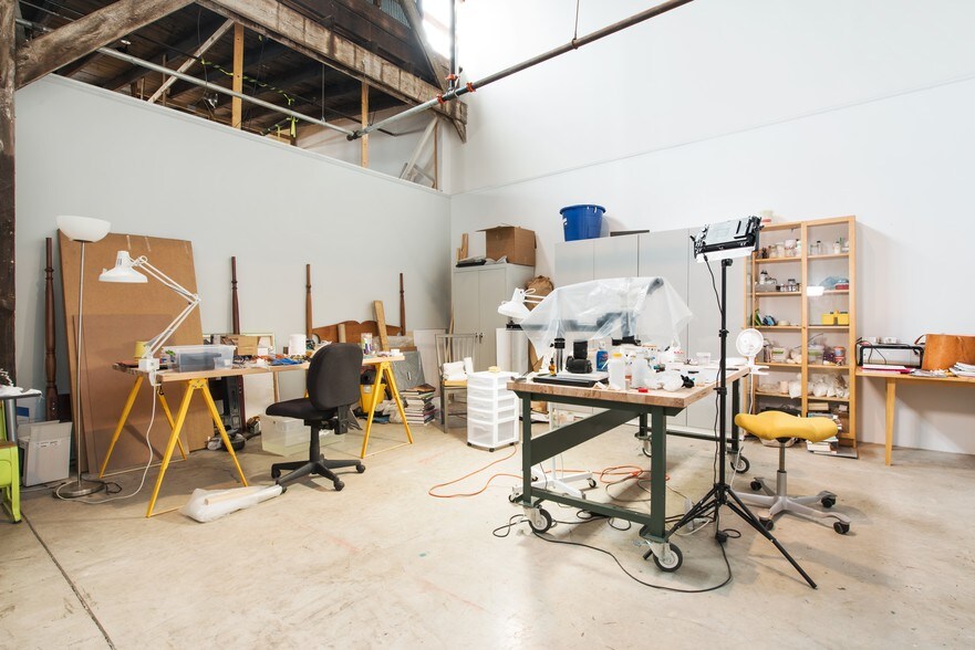 More Photos Of 160 Tracy St, Athens Flex For Lease