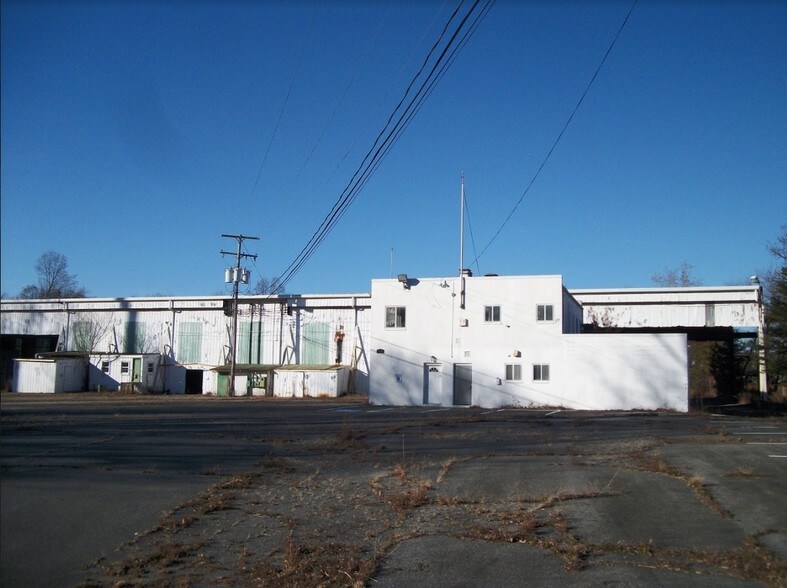 More Photos Of 8333 Zug Rd, Bowie Distribution For Sale