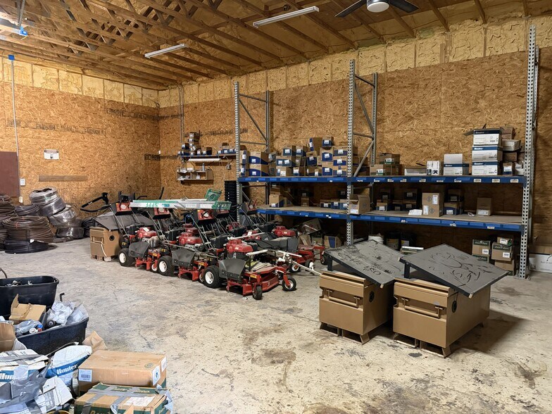 More Photos Of 1030 Canyon Bend Dr, Dripping Springs Industrial For Lease