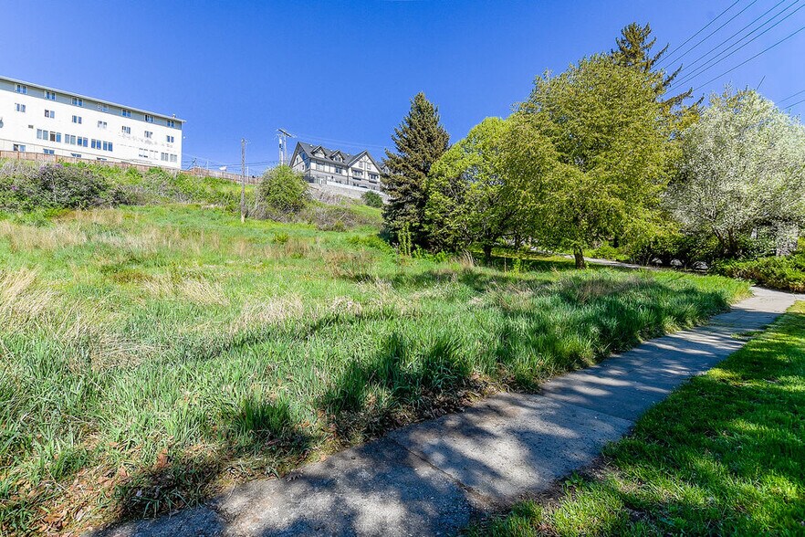 More Photos Of TBD NE Gray Ln, Pullman Land For Sale