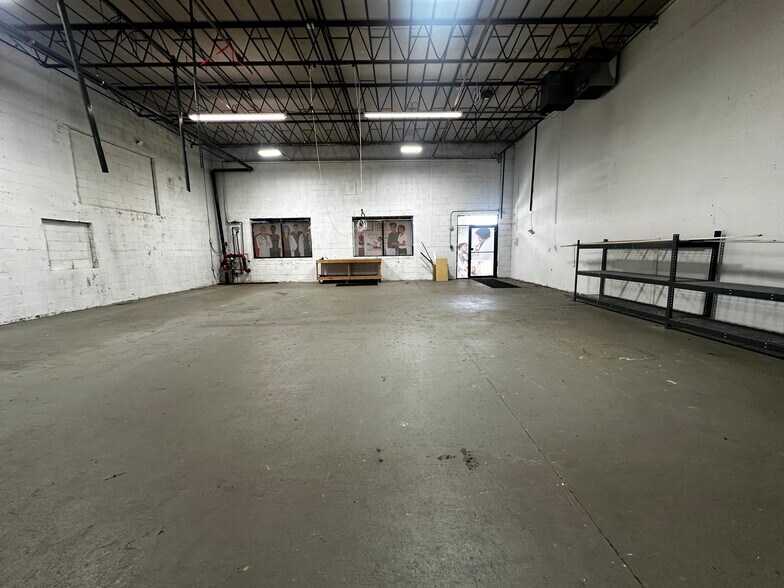 More Photos Of 2154 Newbridge Rd, Bellmore Storefront Retail Office For Lease