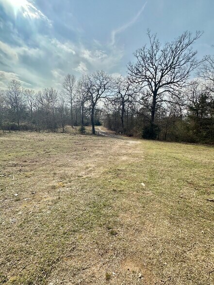 More Photos Of 18870 County Line Rd, Keota Manufacturing For Sale