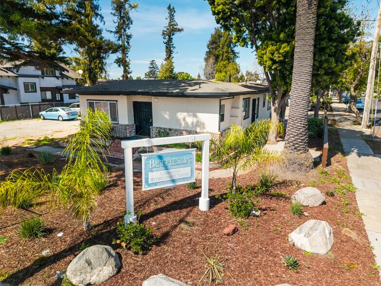 Primary Photo Of 22427 Montgomery St, Hayward Congregate Senior Housing For Sale