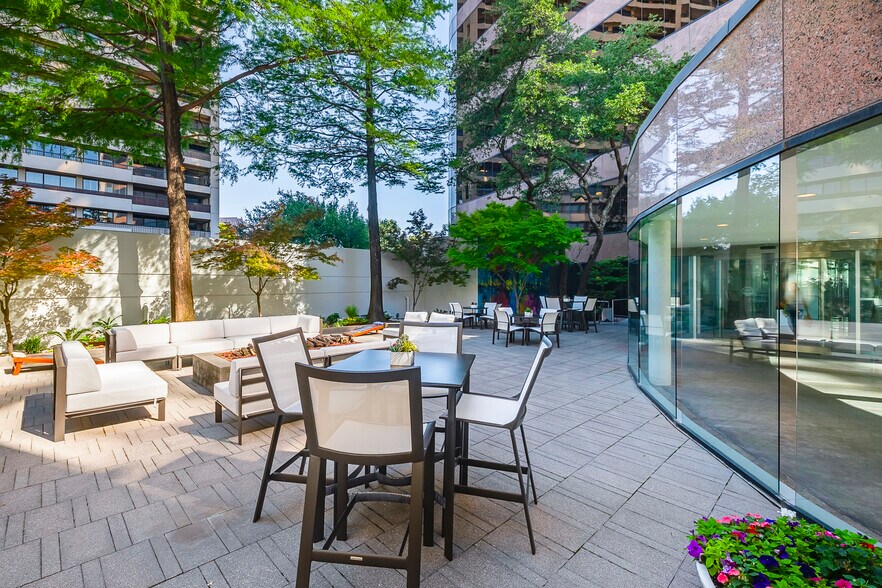 More Photos Of 3811 Turtle Creek Blvd, Dallas Office For Lease